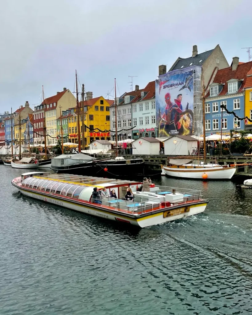 Copenhagen Canal Tours during Christmas winter