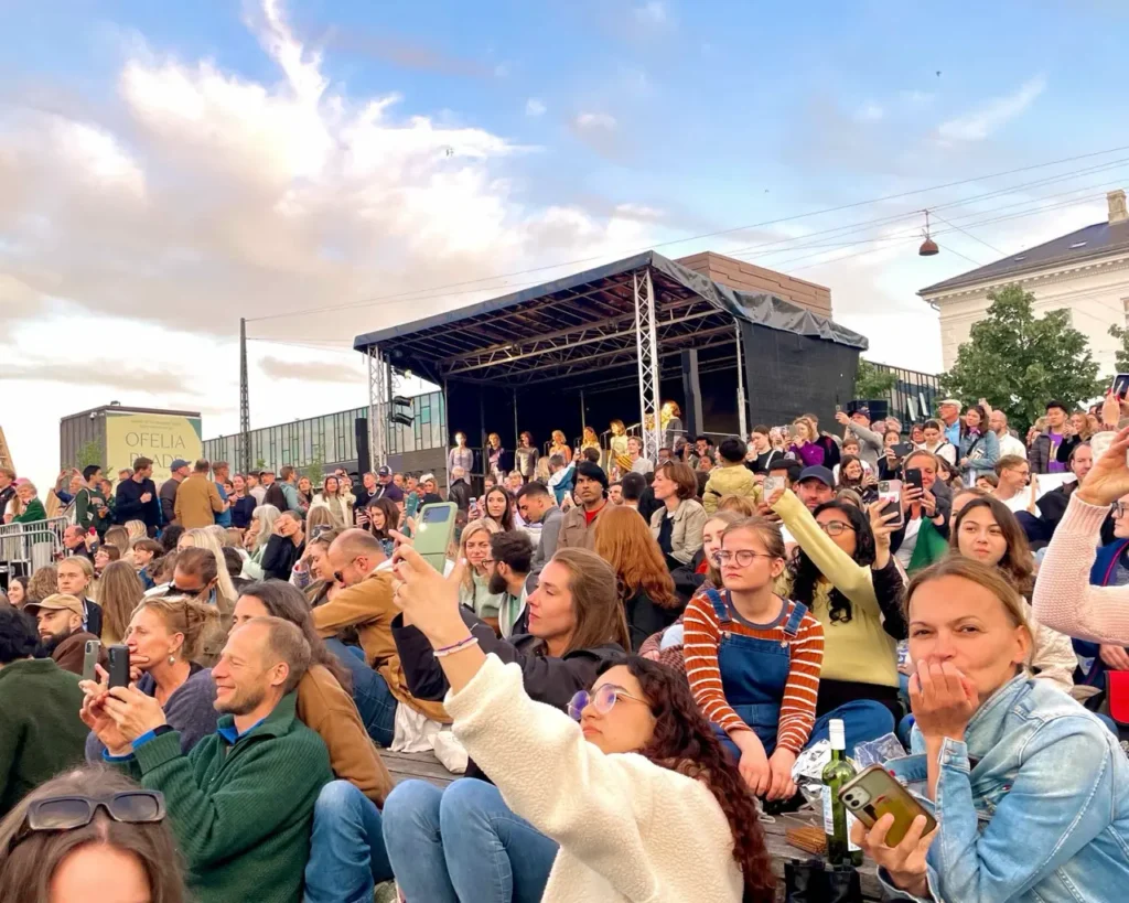 Danes singing the Mid summer song choir on stage