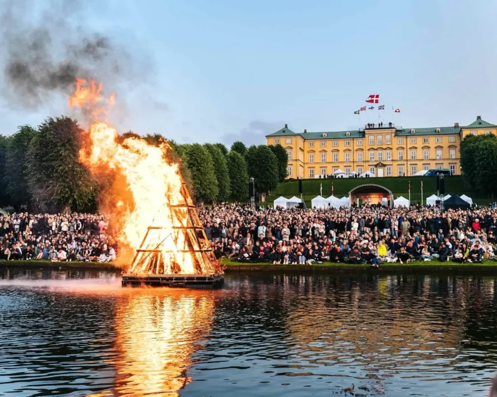 Sankt Hans Celebrations at Frederiksberg Have